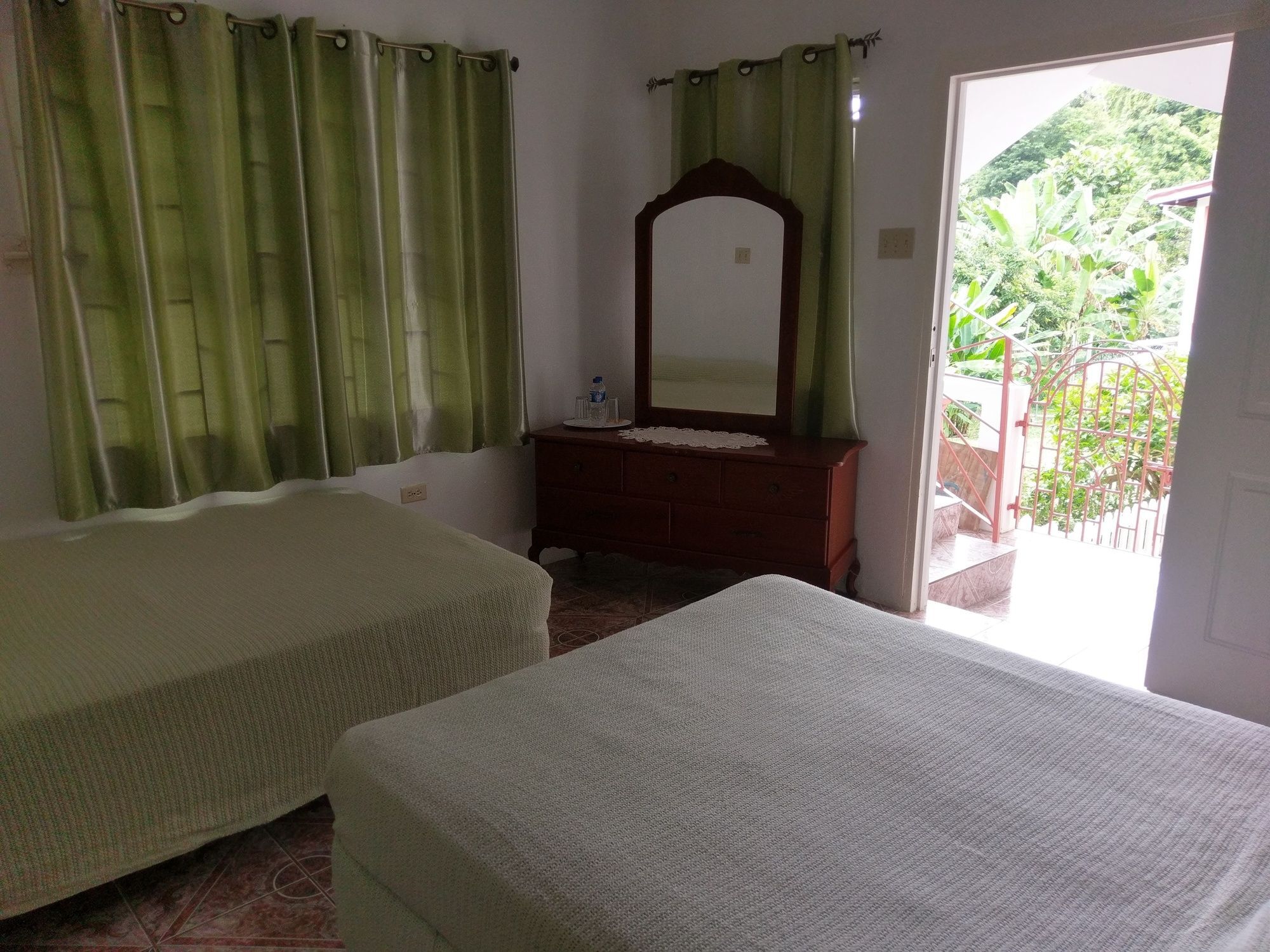 Polish Princess Guest House 포트안토니오 외부 사진